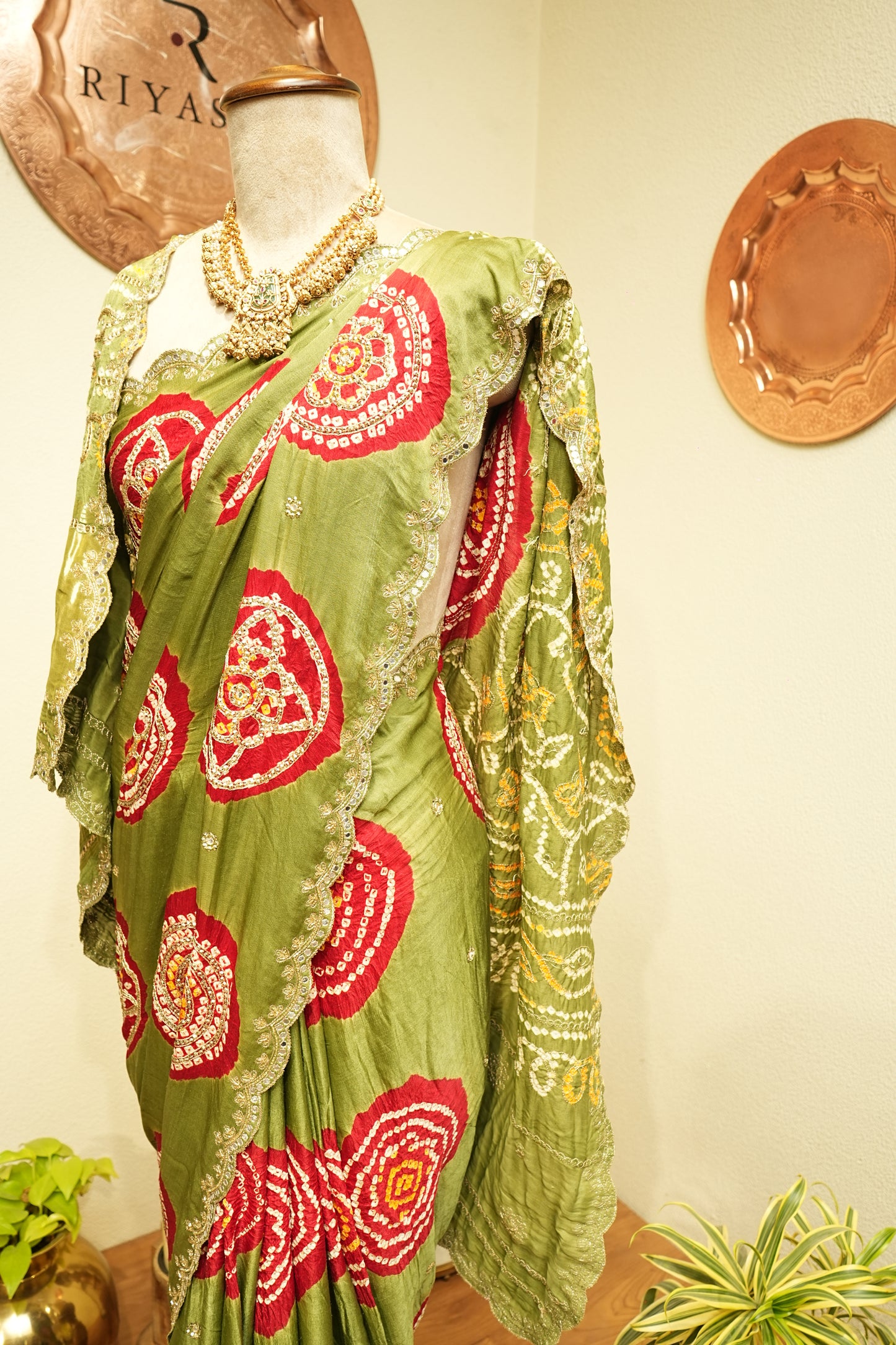 Rai bandhej mehendi green